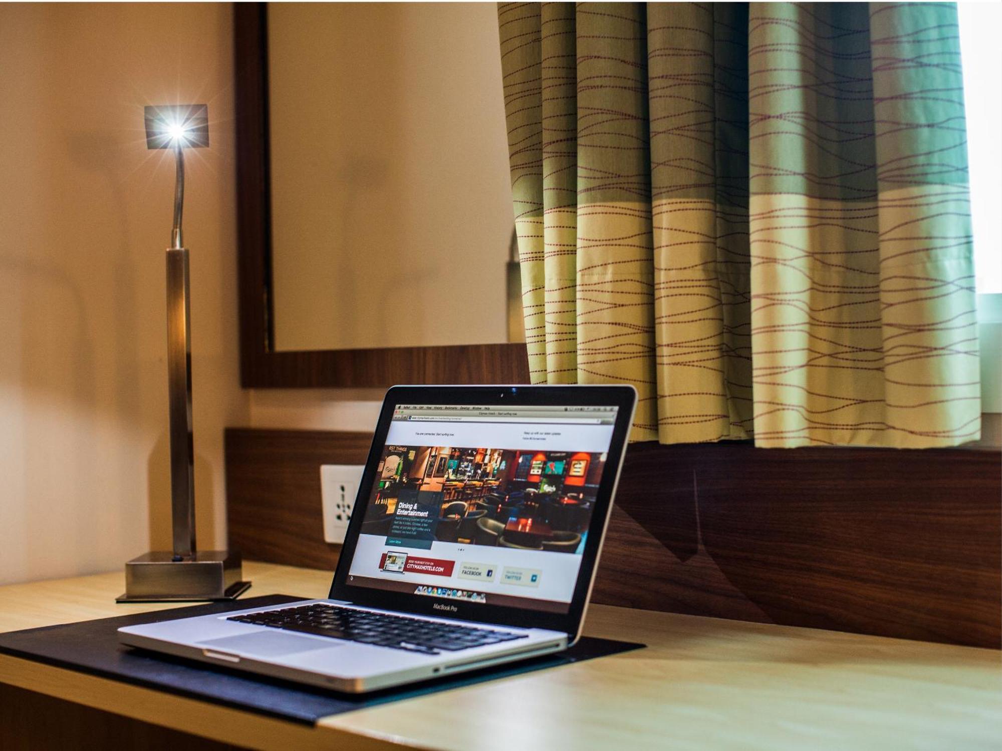 Citymax Hotel Al Barsha At The Mall Dubai Exteriör bild