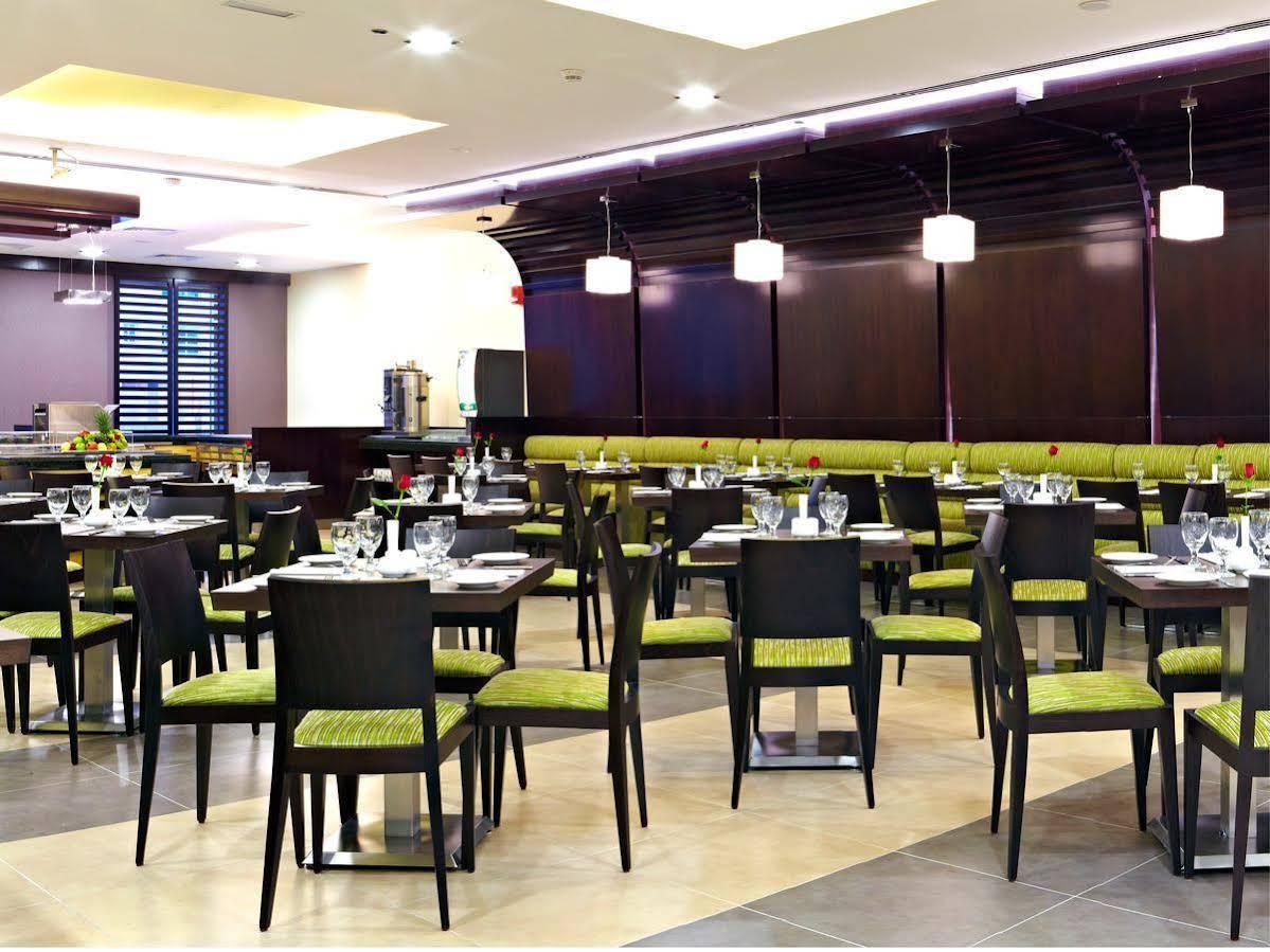 Citymax Hotel Al Barsha At The Mall Dubai Exteriör bild